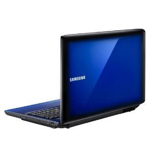 SAMSUNG R590-JS01 / i5 450M / 15.6" HD / 3072 / 320 / GF330M (1024) / DVDRW / WiFi / BT / W7 HP / Blue